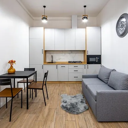 Apartment Romari туган барановського 30 *