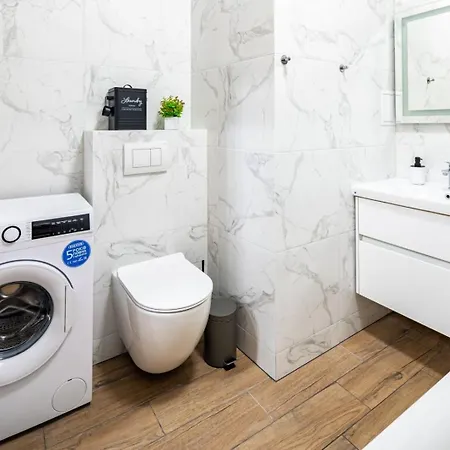 شقة Romari туган барановського 30 إلفيف