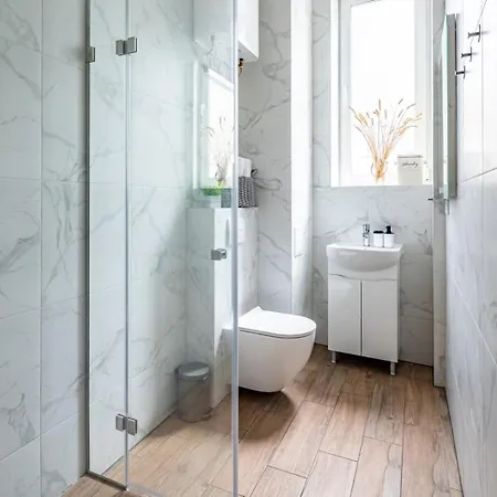 Romari туган барановського 30 شقة