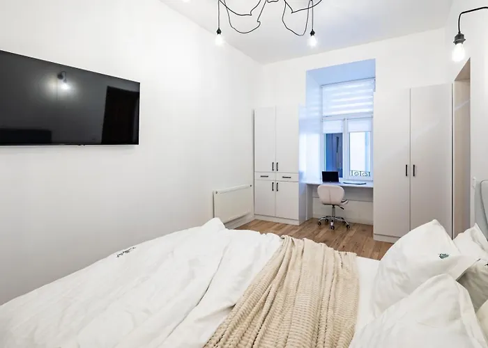 Romari туган барановського 30 * Leópolis