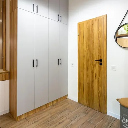 Apartment Romari туган барановського 30 *