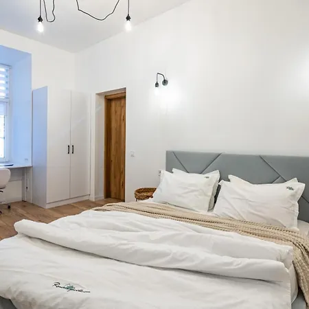 Romari туган барановського 30