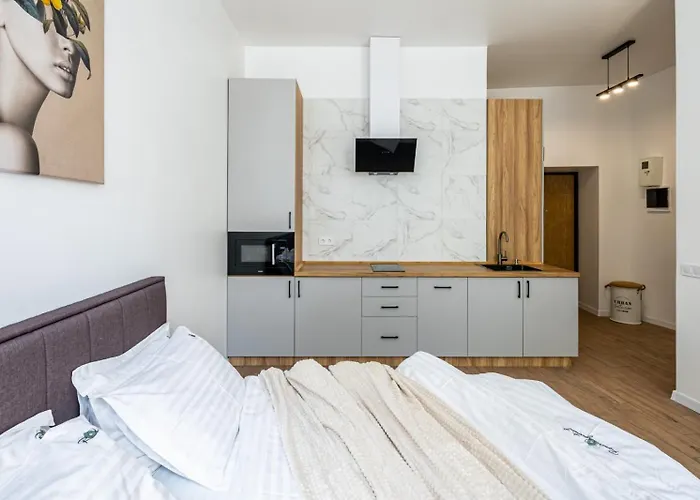 Romari туган барановського 30